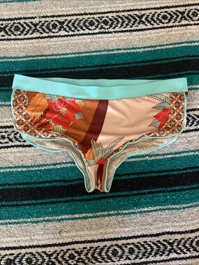 Free People FB Beach *NWOT* Women's Fez Booty Short Swim Bottoms